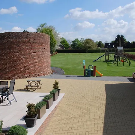 לינה וארוחת בוקר De Meule 3*